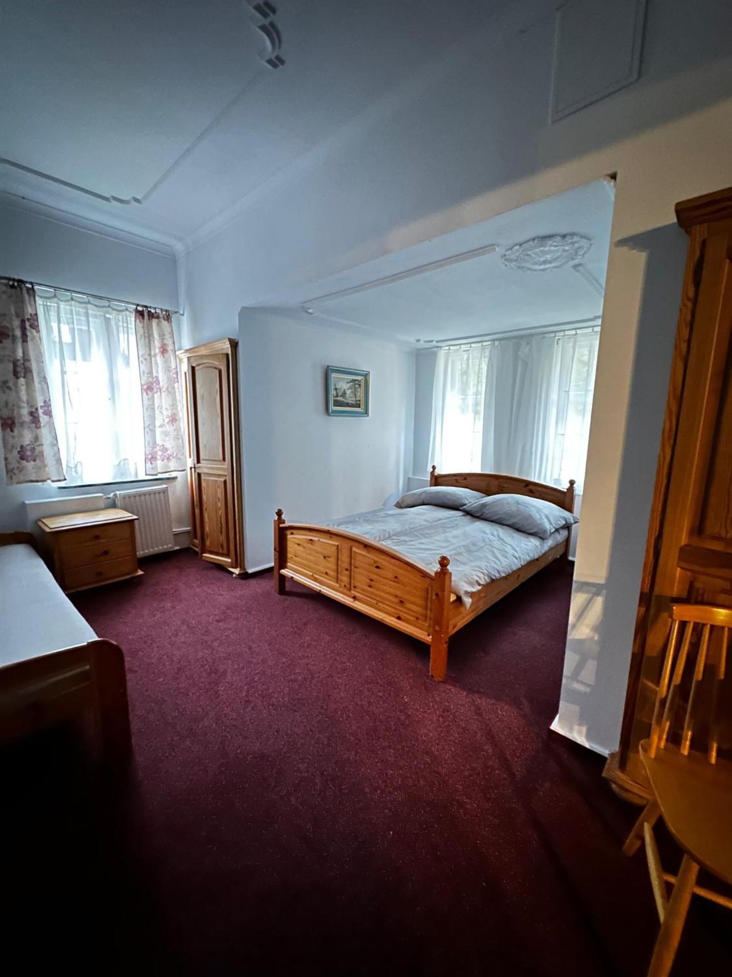 Hotel Krasnoludki Sosnówka Exteriör bild